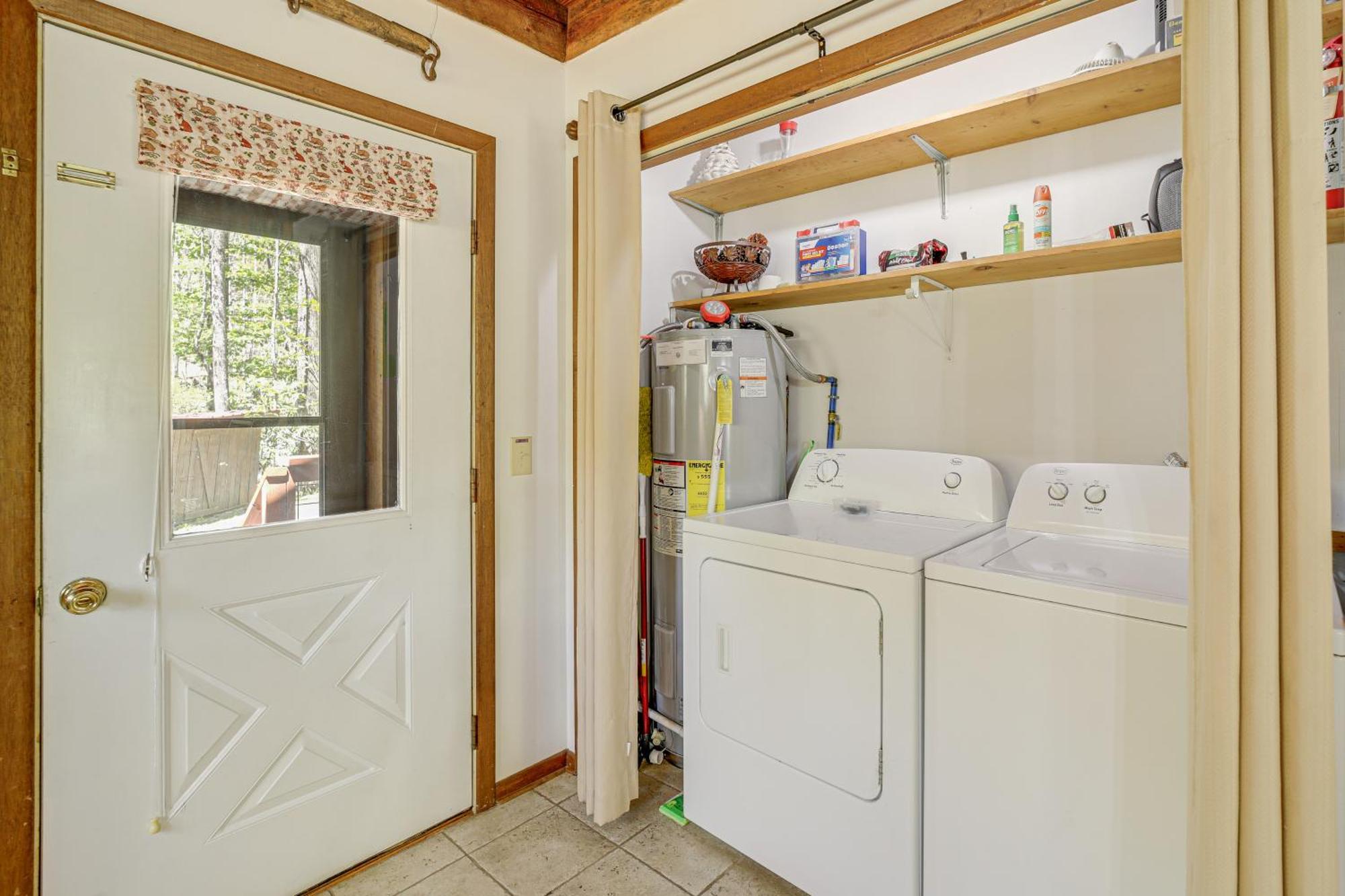 Creekside Whittier Cabin With Fire Pit Near Hiking! Luaran gambar