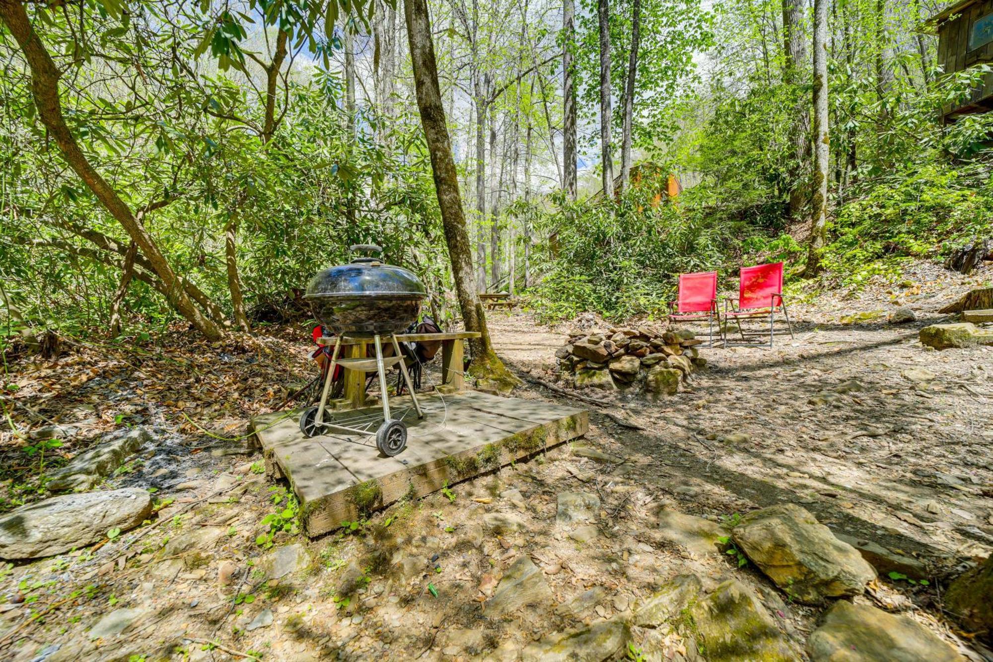 Creekside Whittier Cabin With Fire Pit Near Hiking! Luaran gambar
