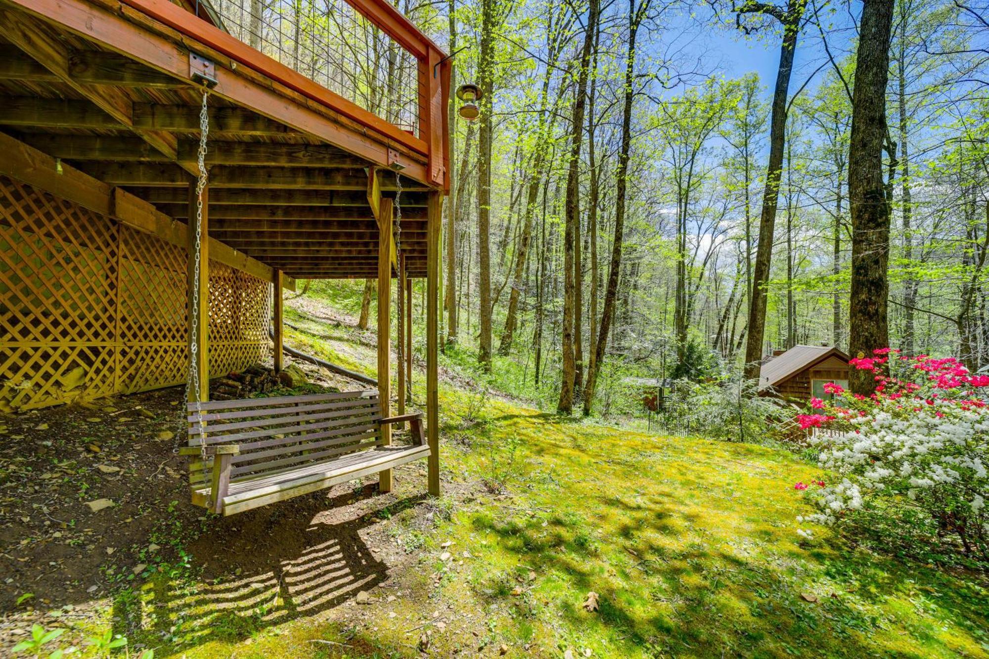 Creekside Whittier Cabin With Fire Pit Near Hiking! Luaran gambar