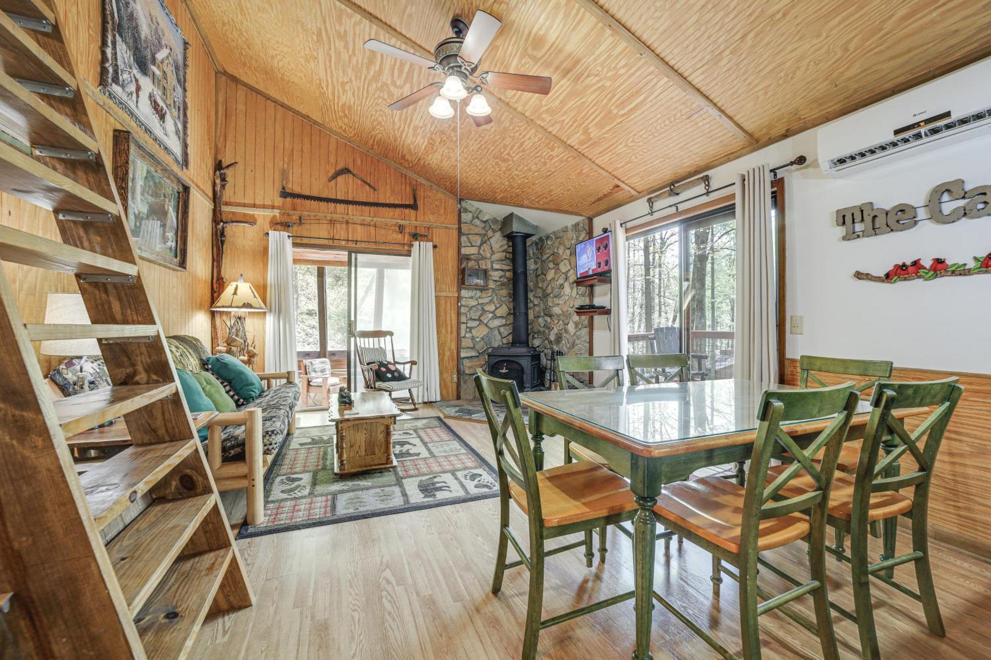 Creekside Whittier Cabin With Fire Pit Near Hiking! Luaran gambar