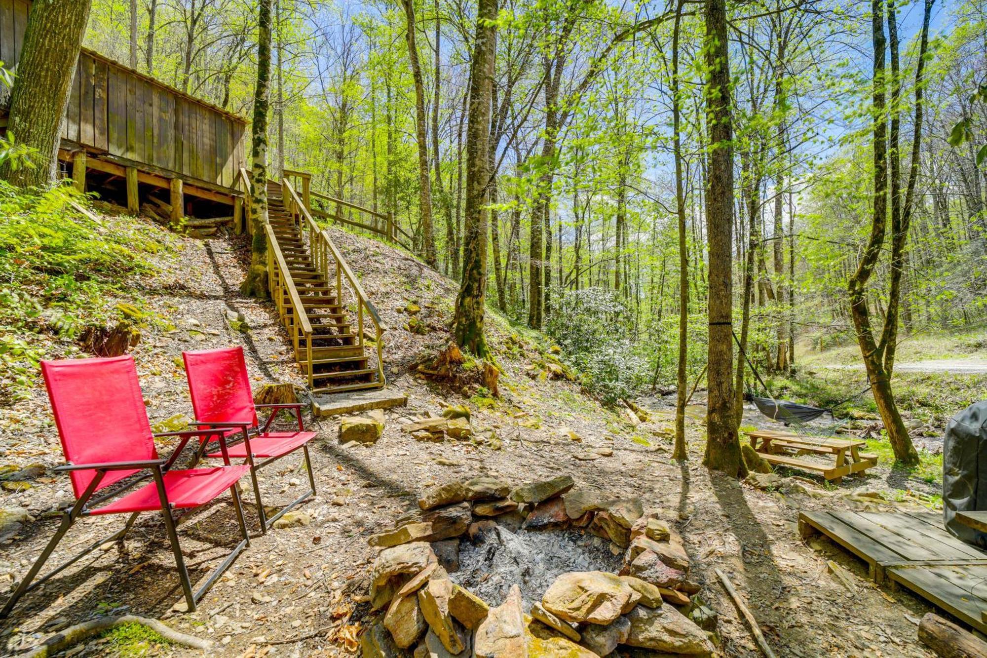 Creekside Whittier Cabin With Fire Pit Near Hiking! Luaran gambar
